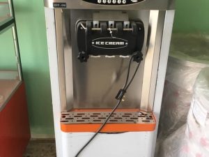PHYLDAVE INDUSTRIAL ICE-CREAM MACHINE
