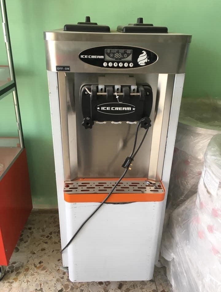 PHYLDAVE INDUSTRIAL ICE-CREAM MACHINE